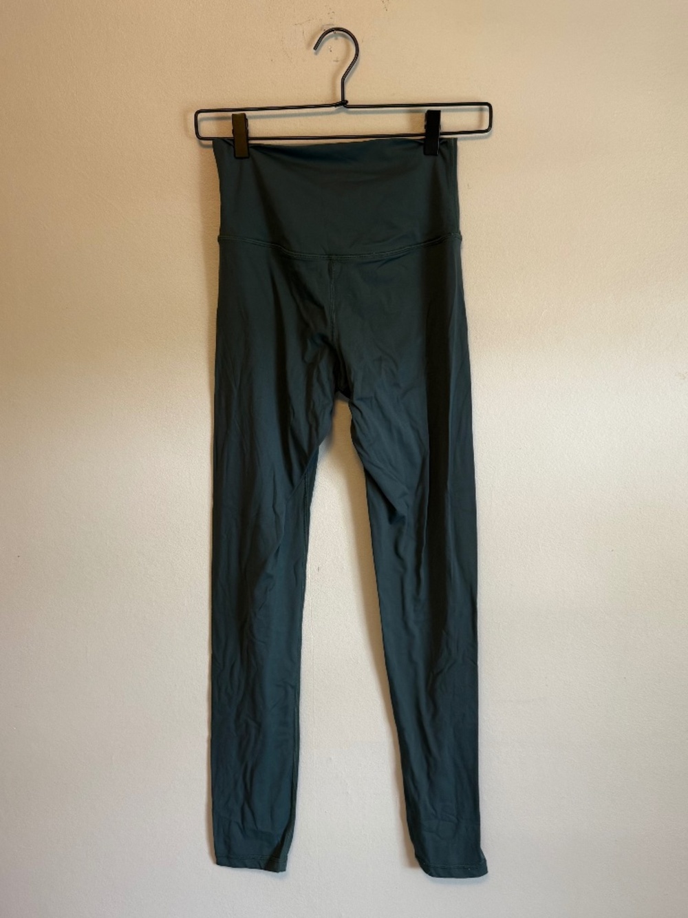Quince high-rise crossover-waist workout leggings, 27" inseam